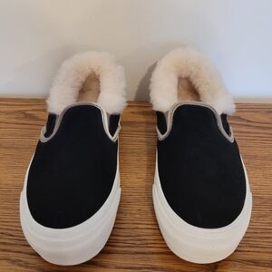 Womens Vans Faux Fur slip on women's 9 mens 7.5